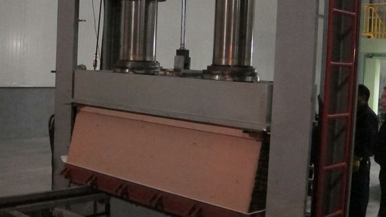 Tür-Haut Soem führte Furnierholz-weiße Eichen-gelbes vertikales Korn H6205S 2500-3100mm aus