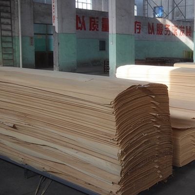 Künstliches wieder hergestelltes zusammengesetztes weiße Eichen-Furnierholz X004 0.15-0.6mm für Sperrholz
