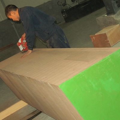 High-End Custom Engineered Holz Veneer Gitter Textur Verlängerte Größe Für Hoteldekoration