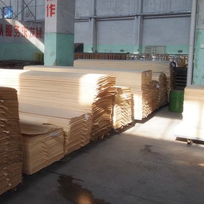 Kundengebundener Service für Reconstituted zusammengesetzter Ebony Wood Veneer X812 gerader Schnitt-helle Farbe schor zurück für Tür