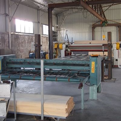 Neues Design von rekonstituiertem Holz Veneer Phoenix's Tail Figur Obs-L8281n/858n Rot Farbe Für Hoteldekoration 0,45mm