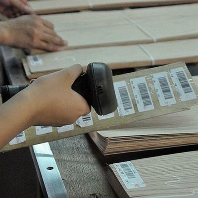 Soemnatürliches Mahagonifurnierholz stellte gerade Korn 2500-3100MM für Tür-Haut dar