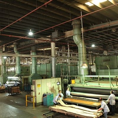 Dekorations-schnitt natürliches Teakholz-Furnierholz flach Länge des Kronen-Korn-2050-3200mm