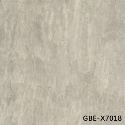 Populäres farbiges Holzfurnier mit 0,45 mm professioneller Exportqualität
